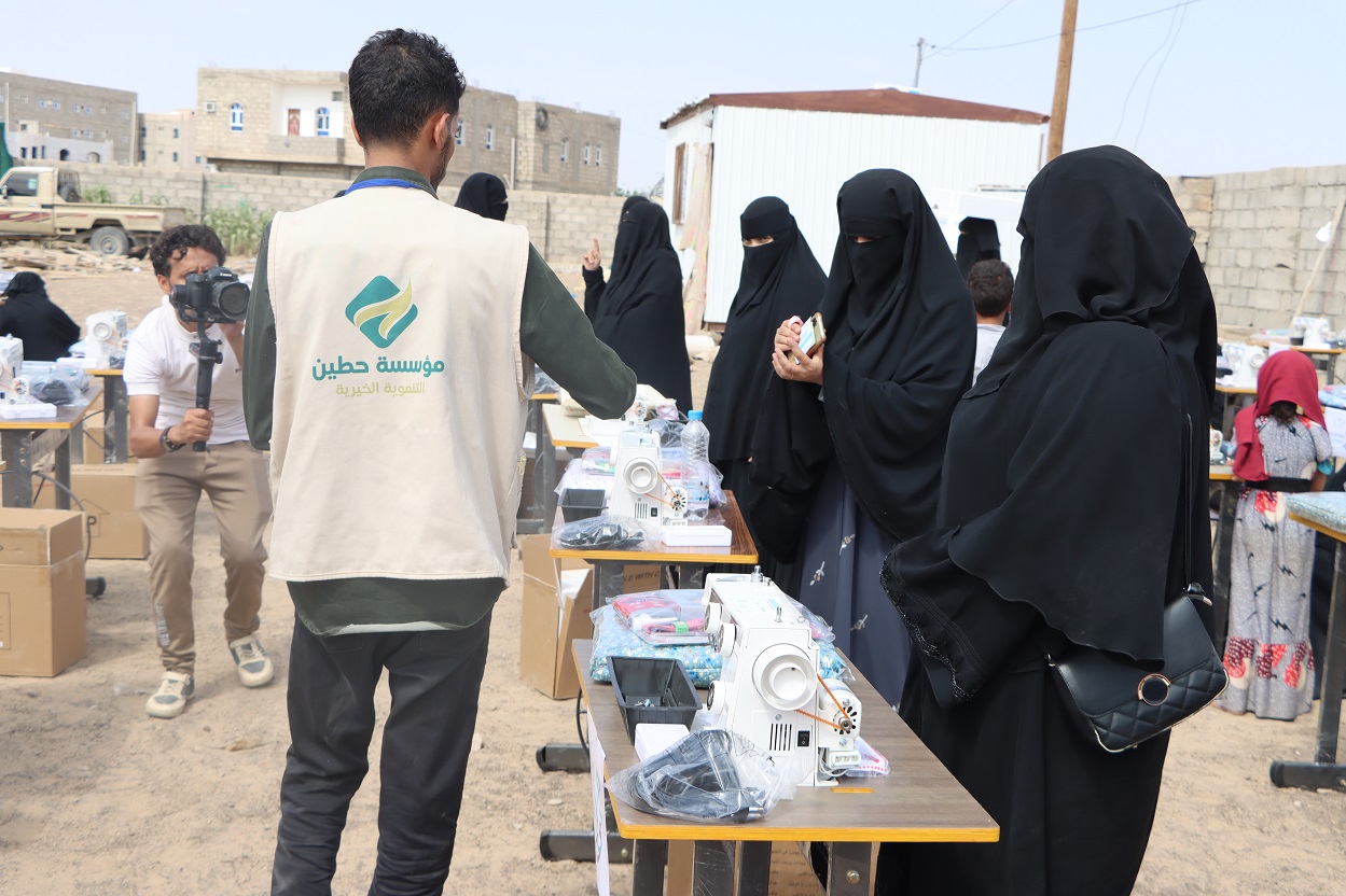  Heteen Foundation implements a training course in sewing and distributes 200 sewing machines to needy families